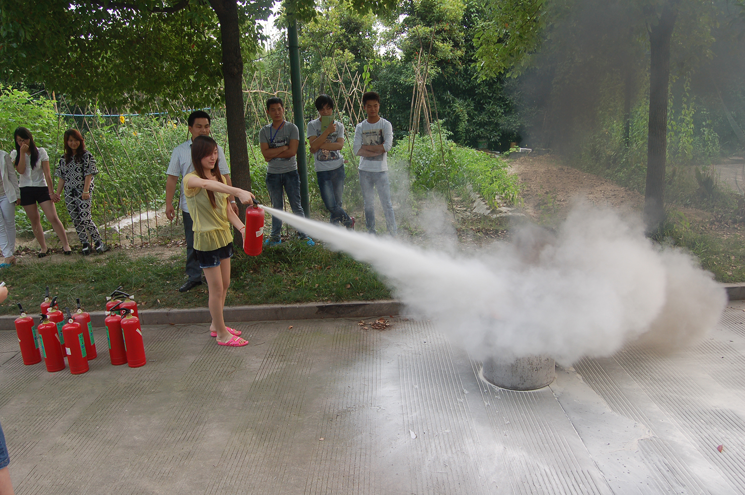 公司開展新入職員工消防培訓(xùn)和現(xiàn)場(chǎng)演練