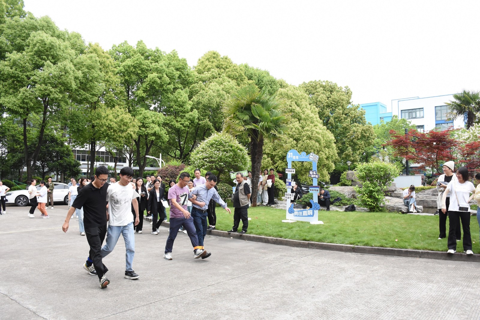 1745832736184089D6AC.jpg 1745832736184089D6AC.jpg